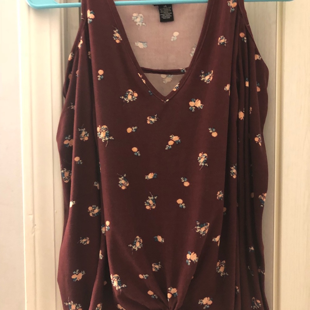 Floral, cut out shoulder long sleeve